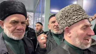 ✅ ЗИКР В АЭРОПОРТУ ПЕРЕД ВЫЛЕТОМ В САУДОВСКУЮ АРАВИЮ НА МАЛЫЙ ХАДЖ(умра)🤝