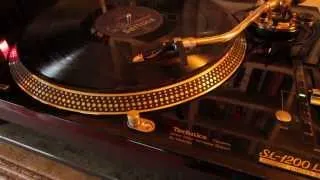 TECHNICS SL 1200LTD LIMITED EDITION GOLD AND KRAFTWERK