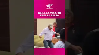 Así se vive la vida, con salsa y alegría #shorts #humor