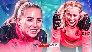 Alex Greenwood and Chloe Kelly's reaction to jeggings 🤣 | Roll the Dice 🎲