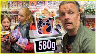 Kerää karkkia tasan 500g ja voita 500€! 🍭💰