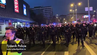 PŘESUN FANOUŠKŮ BANÍKU OSTRAVA NA FOTBAL V PRAŽSKÉM EDENU