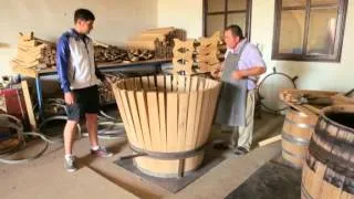 Как делают дубовые бочки на бондарне Фанагории