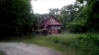 Ein seit dem Jahr 1980 Verlassenes Dorf (Lost Place)