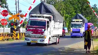 Palang Pintu Kereta Api || Railroad Crossing || Ka Ranggajati Ka Fajar Utama Yogyakarta