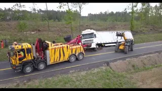 SCHEPPLER TRUCK SERVICE - Wyciąganie przewróconej ciężarówki z rowu