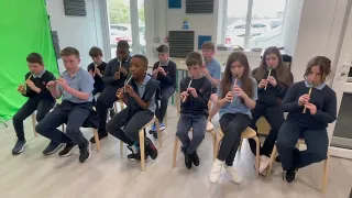 Claddagh Kids play the Bean Sí