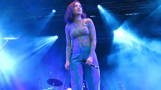 ALICE MERTON - HOLES / LIVE AUX PLEINS FEUX FESTIVAL 2018 DE BONNEVILLE