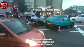 Масштабное ДТП с пострадавшими в Киеве