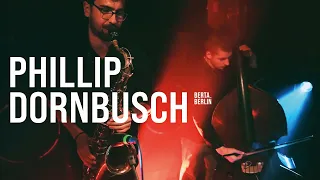 Phillip Dornbusch "Projektor" - live @ Club Gretchen | LIVING IN A BOX