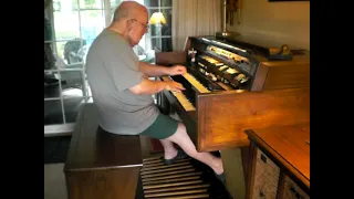 Mike Reed plays "I wanna be Around" on his Hammond Organ