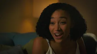 Everything Everything (2018) Amandla Stenberg, Nick Robinson. First kiss