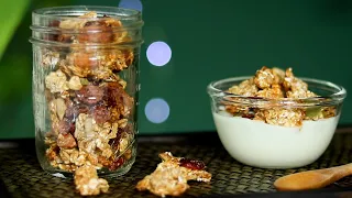 HEALTHIEST GRANOLA EVER! Sugar-free, oil-free. Very easy and fast.