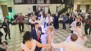 Молдавская свадьба в Москве-(Живая музыка,ведущий,Фото и Видео съемка)!!!