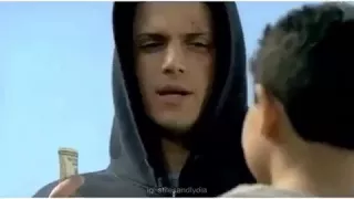 Wentworth miller hablando en español