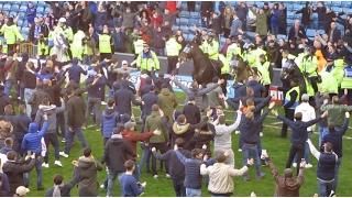 Millwall Fans Pitch Invasion