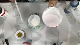 HOW I MIX MY PAINT FOR PEARL CELLS AND DUTCH POUR | Acrylic Pour Tutorial