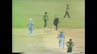 First Ever Day Night Match in India   1983 India v Pakistan at Delhi  India won by only 1 Wicket!