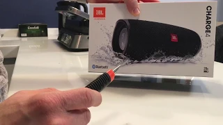 Распаковка JBL Charge 4