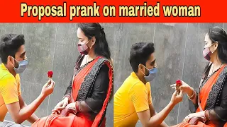 Proposal prank on married woman | in Delhi | Delhiprank