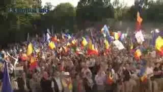 Marșul Unirii la Chișinău: Unire! Limba Română aici e stăpână! Moldova, Ardealul și Țara Românească