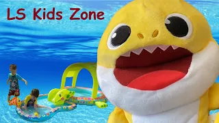 Unboxing Baby Shark Bath Toy