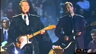 Glen Campbell & Steve Wariner Perform "Galveston"