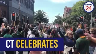 WATCH | Cape Town supporters flood city streets to celebrate Bok win