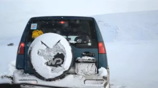 Мистраль, в снегу)