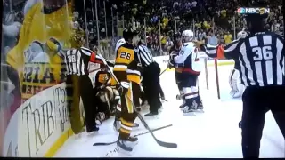 Justin Williams throws Evgini Malkin into the boards/big brawl 10-13-16