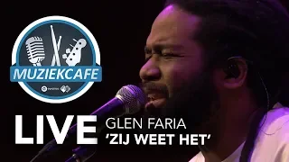 Glen Faria - ‘Zij Weet Het’ live bij Muziekcafé