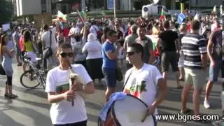 Варненци подкрепят протестиращите в София