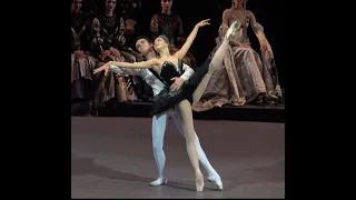 Eva Sergeyenkova and Dmitry Smilevsky in ballet Swan Lake (Black act)