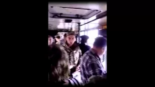 Украина  Раздача повесток в рейсовом автобусе  Люди возмущены! HD
