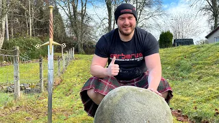 131kg (289lbs) Invergarry Stone to shoulder, world first 1-motion 🌍🥇Natural stone lifting.