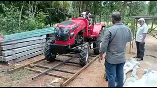 QILU 704 Tractor arrive at customer's farmland