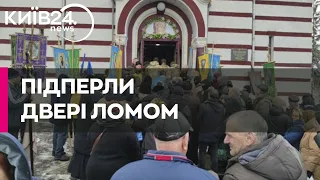 У Чернівецькій області попи УПЦ МП не пускали до храму труну із загиблим солдатом