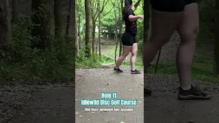 Ace runs with the @mintdiscs Lightweight Jackalope at Idlewild! #discgolf #discgolfgirls