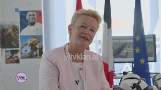 Rrëfehet ambasadorja franceze në Shqipëri, tregon fjalët e para shqip që ka mësuar