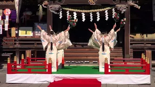 2017, in Japan　秩父神社　巫女舞「柞乃舞」Shrine maiden dance