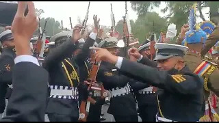 Viral Dance video Indian Coast guard & CRPF jawan before prade Enjoy in Rajpath Delhi.