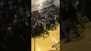 FBG DUCK PERFOMS "SLIDE" AT CHICAGO HIGH SCHOOL💪🏽 R.I.P #FBGDUCK 🙏🏽🦆