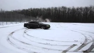 Audi A6 в занос