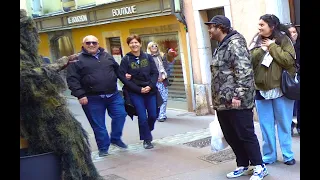 EPIC REACTIONS. (SHE HAD NO IDEA I WAS THERE).BUSHMAN PRANK