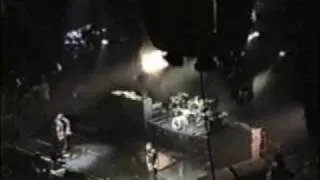 05 - blink-182 - What's My Age Again live at Pop Disaster Tour [Bakersfield]