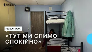 «Тут ми спимо спокійно»: в яких умовах мешкають переселенці у Запоріжжі?