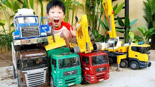 Yejun and His Amazing Collection of Toy Cars - Play with Sand