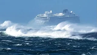 ¡Mira Lo Que Sucede Cuando un Barco Queda Atrapado en una Tormenta!