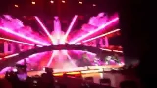 Enrique Iglesias - I'm A Freak (and Intro) live in London 28/11/14