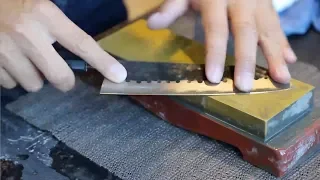 Sharpen a knife like a Japanese master